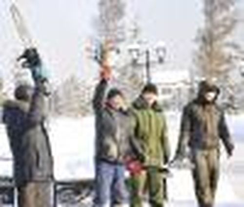 Чагытайский лед на берегу Енисея