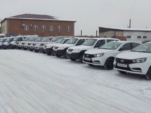 В Туве полицейским Тувы к 23 февраля вручили новые автомашины