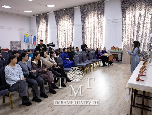 Талант и традиции: студенты колледжа искусств блеснули на конкурсе в Кызыле