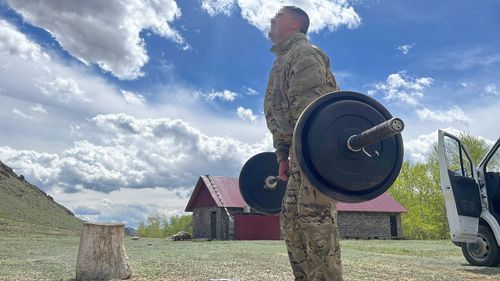 Бойцы спецподразделений тувинской Росгвардии прошли испытания на право ношения геральдического знака