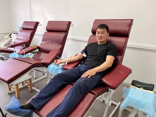 Жители Тувы сдали кровь в рамках Всероссийской акции «Доноры - Донбассу»