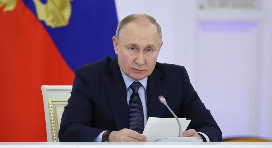 Владимир Путин предложил сделать доступнее соцконтракт для семей с небольшими доходами