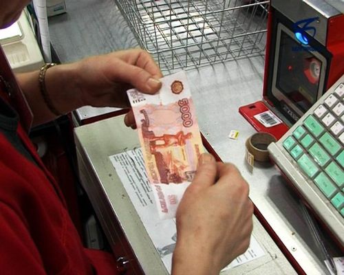 КАССИРОВ ТУВЫ НАУЧАТ ОПРЕДЕЛЯТЬ ПОДДЕЛКИ