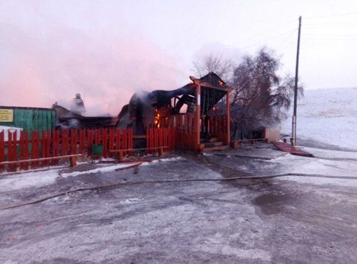 В Улуг-Хеме сгорело придорожное кафе «Азия»