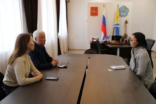 Тыва дылдыӊ сайзыралы дээш сагыш аарып чоруур кижилерниӊ бирээзи