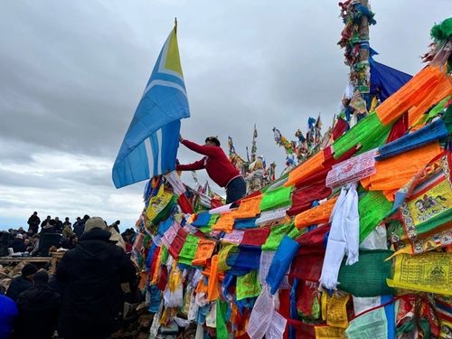 В Бай-Тайгинском районе прошел обряд освящения горы Бай-Тайга