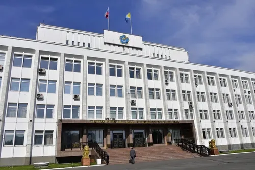 Юрий Ананьин: «Заработок госслужащего не может составлять такие завышенные суммы»