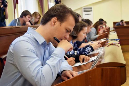 «Всероссийский диктант ПДД» определит лучших по теории вождения