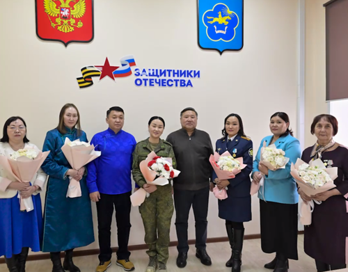 Глава Тувы встретился с участницами специальной военной операции и матерями погибших героев