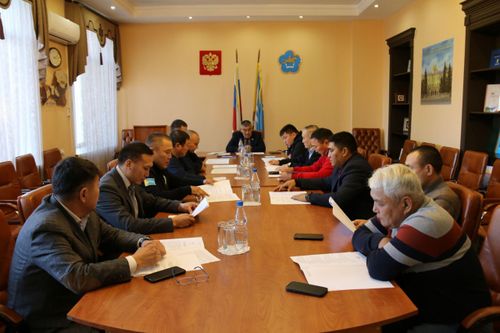 В Туве предлагается ввести новые государственные звания для борцов хуреш