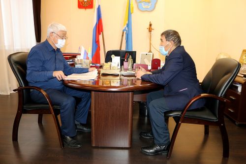 Кан-оол Даваа окажет содействие в издании песенника «Ава чүрээ» (Сердце матери)