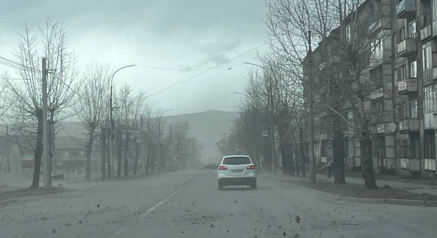 Жители Кызыла отмечают усиление ветра.