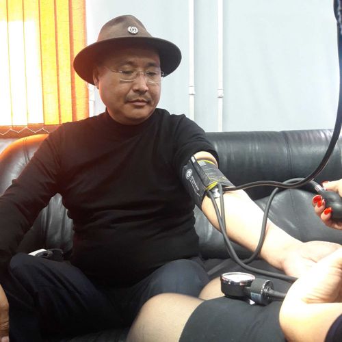 Человек как музыкальный инструмент. Или полагается ли досрочный выход на пенсию исполнителям хоомея?