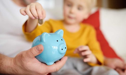 Вопрос-ответ: Какой доход учитывают в Минтруде при назначении соцвыплат?