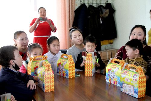 Тувинские депутаты посещают семьи мобилизованных