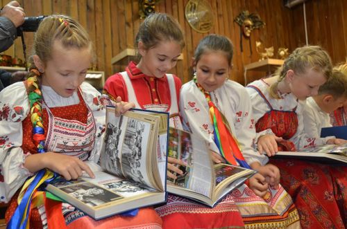 "ОКТАЙ" СОБИРАЕТ ДРУЗЕЙ