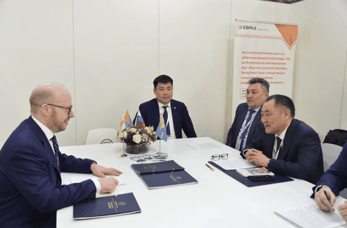 В строящийся Каа-Хемский спортивный центр Сибирская генерирующая компания инвестирует 40 миллионов рублей