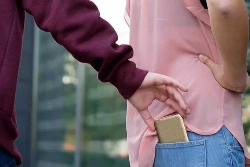 Карманники в этом году совершили 45 краж в автобусах и маршрутках