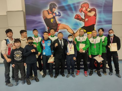 Чемпион мира по ушу дал мастер-класс тувинским спортсменам