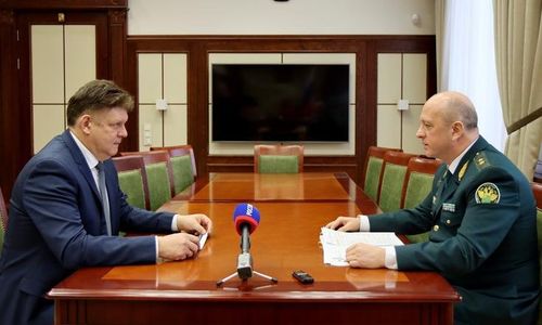 Итоги работы сибирских таможен – тема встречи Анатолия Серышева и Александра Ястребова