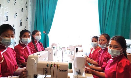 Проекты ТувГУ: В Бай-Тайге заработал первый швейный коворкинг