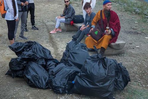 Ламы и шаманы очистили Догээ