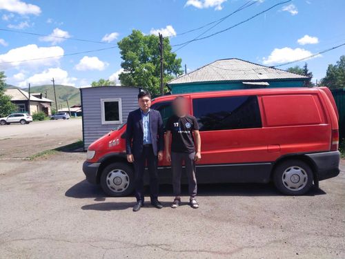 Пий-Хемский район отправил для нужд СВО очередной автомобиль