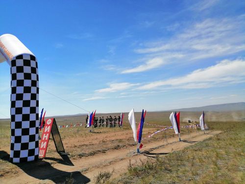 В первый день четвёртого этапа конкурса "Военное ралли-2019" в номинации колесная формула 4х4 с отрывом в одну секунду лидирует Южный военный округ 
