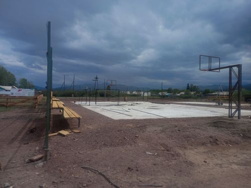 В селе Хондергей строится новая спортивная площадка