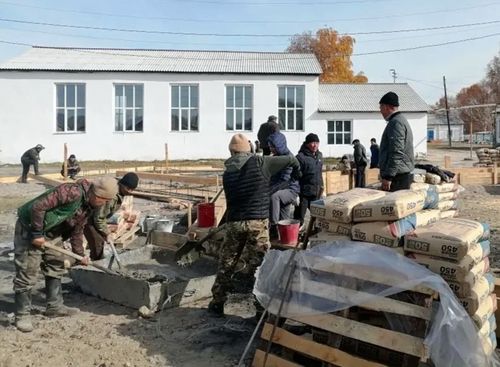 Кызыл-Тайга суурда чаа спорт залын тудуп эгелээн