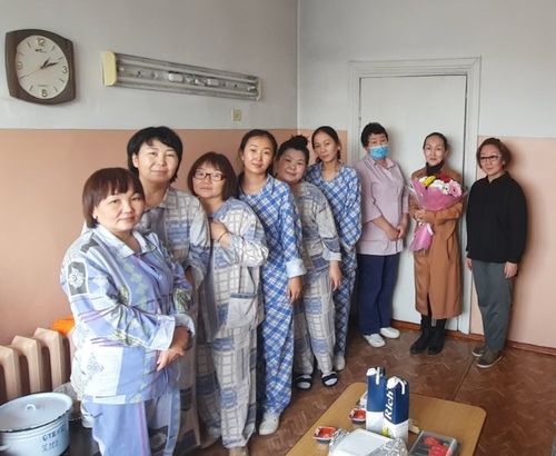 Врачи устали работать на износ, наденьте, люди, маски!