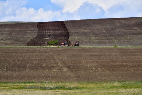 ЗЕМЛИ САННИКОВА