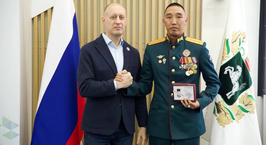 Участник программы «Герои Тувы» Монге Тагба удостоен общественной медали «За службу Родине»