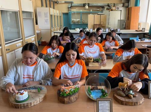 Студенты ЕГФ ТувГУ открывают природу России через флорариумы