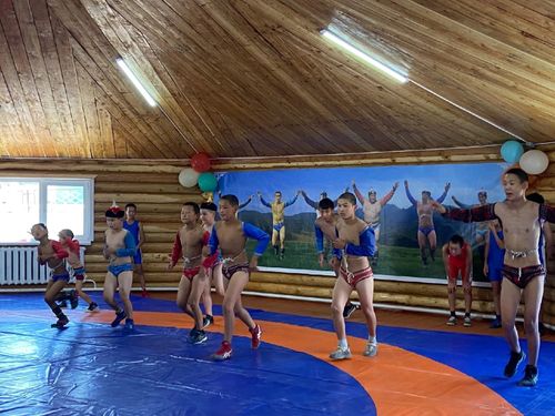 В селе Чаа-Холь открыли еще один борцовский зал «Гнездо орлят»