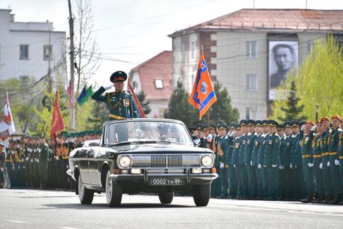 В Кызыле прошел военный парад, посвященный 77-й годовщине Победы в Великой Отечественной войне