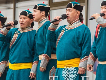 Народов много - Родина одна!