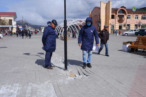 Строительные подрядчики «забыли» построить на Арбате клумбы, систему полива и съезды для маломобильных граждан