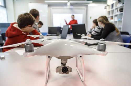 Школьники России на уроках по начальной военной подготовке будут изучать беспилотники