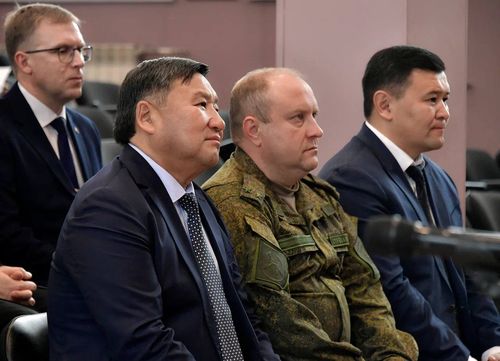 В Кызыле прошел телемост с участниками спецоперации в честь 80-летия вхождения ТНР в состав СССР