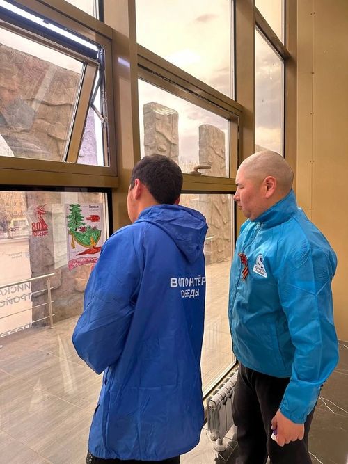 Лики Победы на стекле