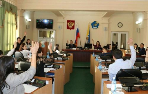 Верховный Хурал Тувы поддержал инициативы молодых парламентариев республики