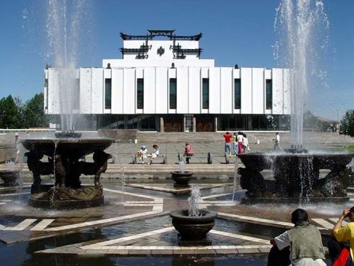 Праздничный онлайн концерт Национального театра песни и танца «Саяны» к 100-летию образования Тувинской Народной Республики