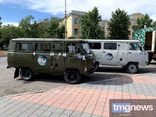 Тува отправляет на фронт очередную партию автомашин