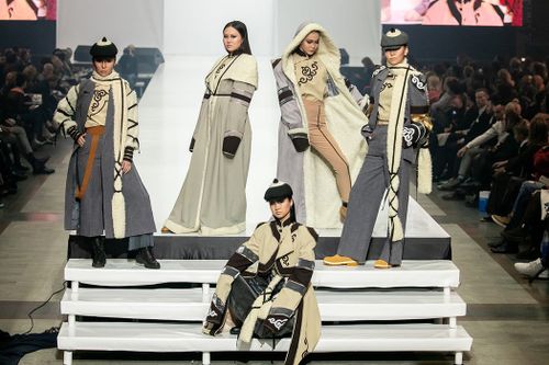 «FASHION MARKET» - МОДА, ДИЗАЙН БОЛГАШ ЧАРАШ ЧҮҮЛ МӨӨРЕЙИ