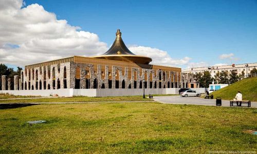 На строительной площадке Дворца молодёжи ведутся отделочные работы и благоустройство территории 