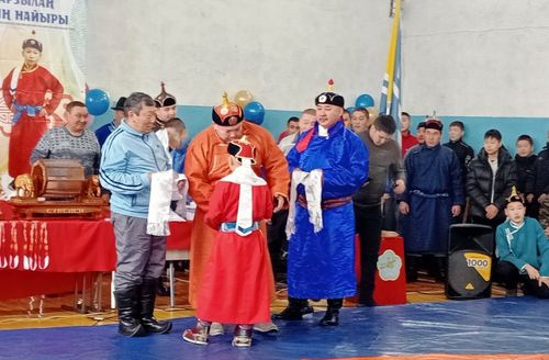 Чаш Арзылаң мөге Сүгдер Донгактың найыры