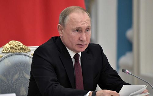 Путин утвердил дату начисления 10 тысяч рублей на школьников