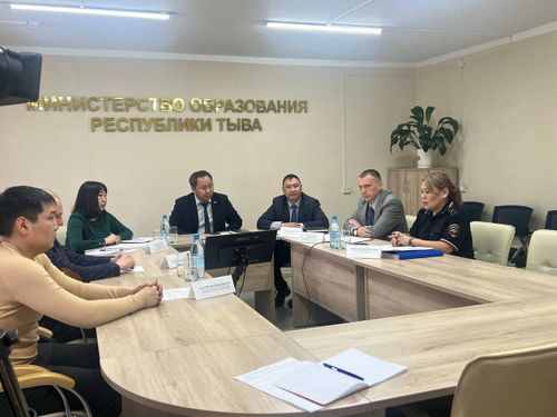 Сотрудники полиции приняли участие в республиканском всеобуче для родителей, посвященном кибербезопасности детей