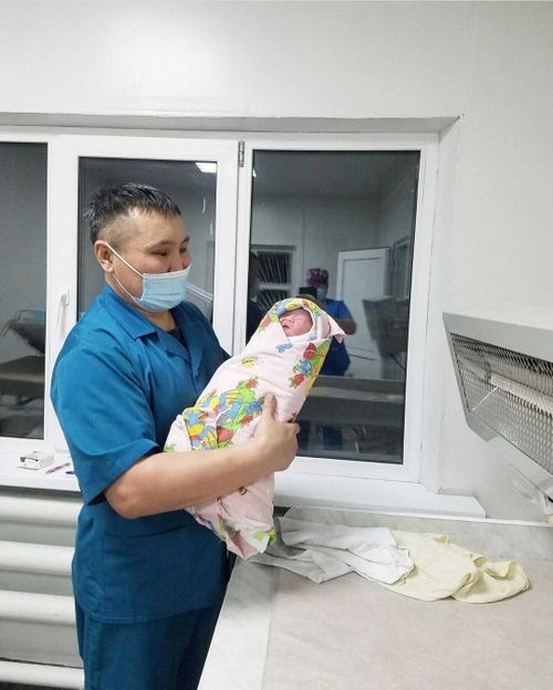 Тувинский хирург принял срочные роды